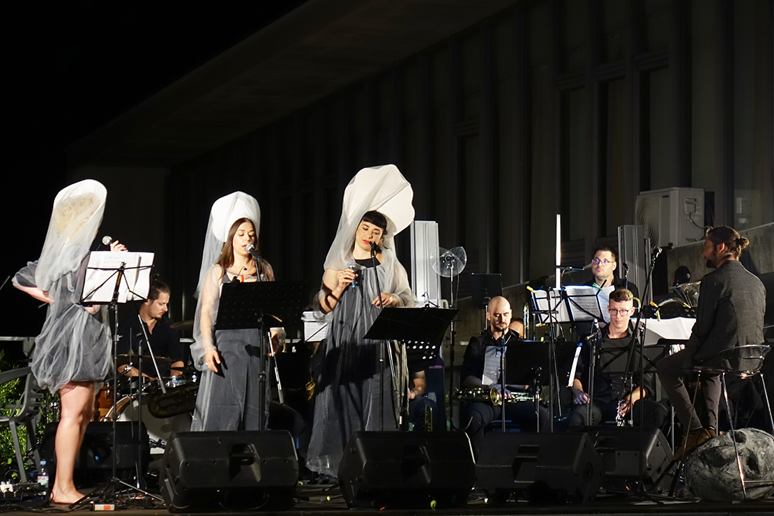 Nastup Mimika orkestra / Grad Krk