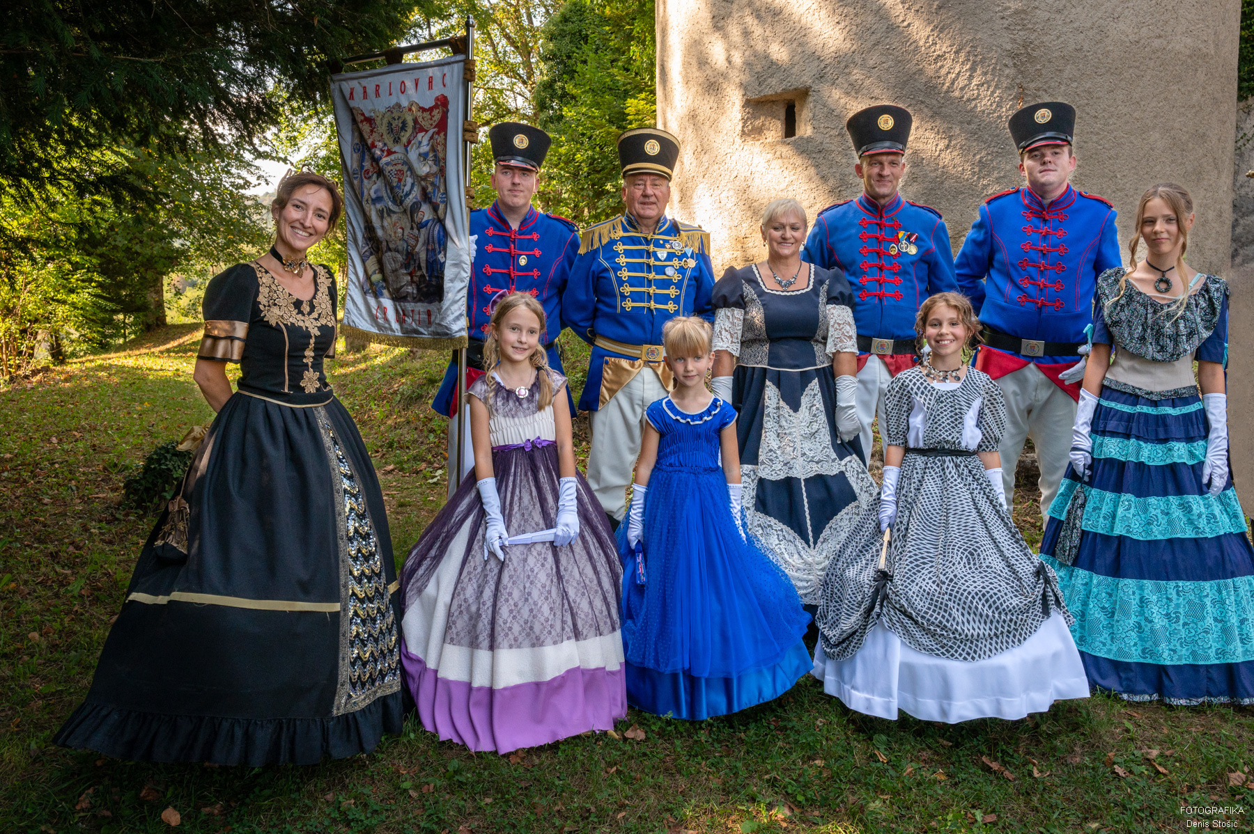 Prekrasne žene i djevojke z KUD-a Frankopan / Foto DENIS STOŠIĆ