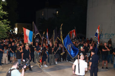 Foto Mate Komina