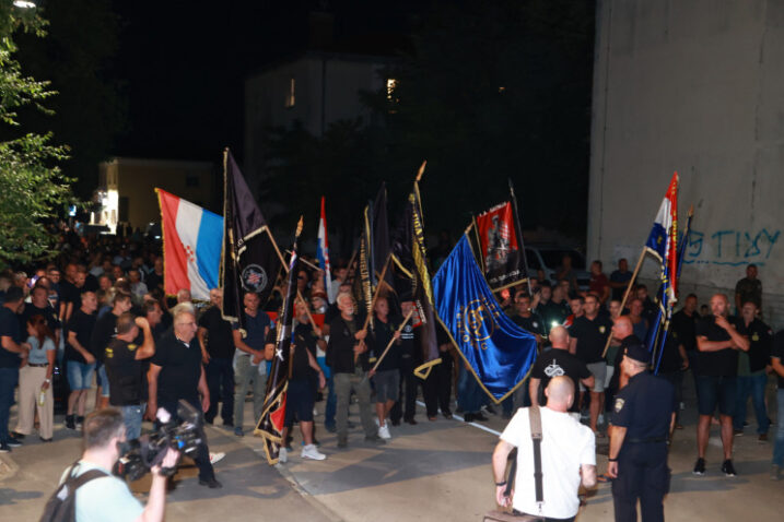 Foto Mate Komina