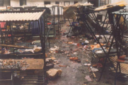 Tržnica Markala nakon prvog zločina 1994. / Institut za istaživanje zločina protiv čovječnosti, Univerzitet u Sarajevu