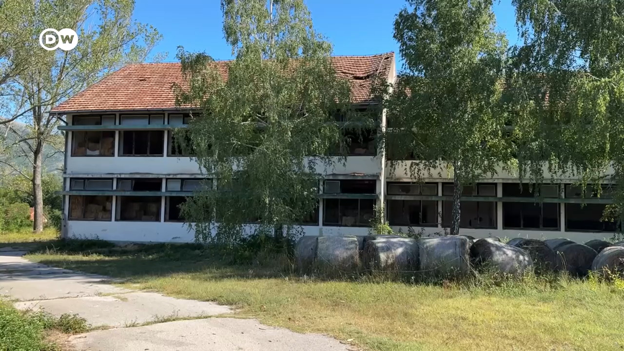 Ruševna škola kao sjenik / Screenshot DW