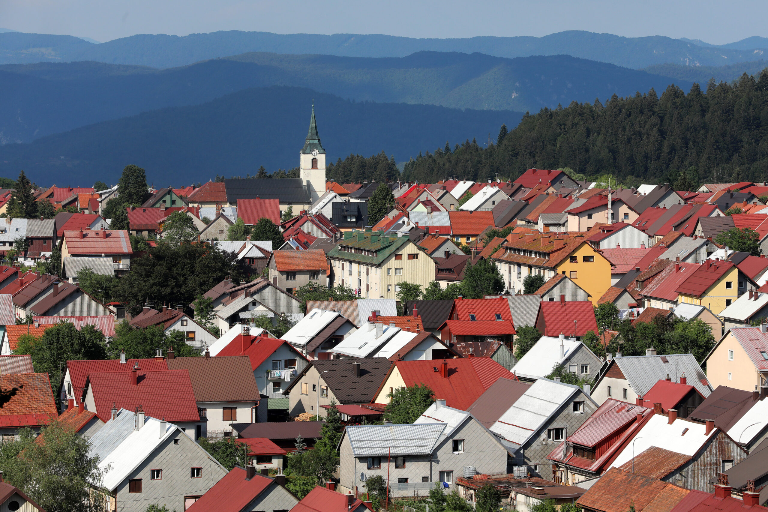 Ovo ljeto se u Delnicama gradi kao nikada do sada / Foto: Goran Kovačić / PIXSELL