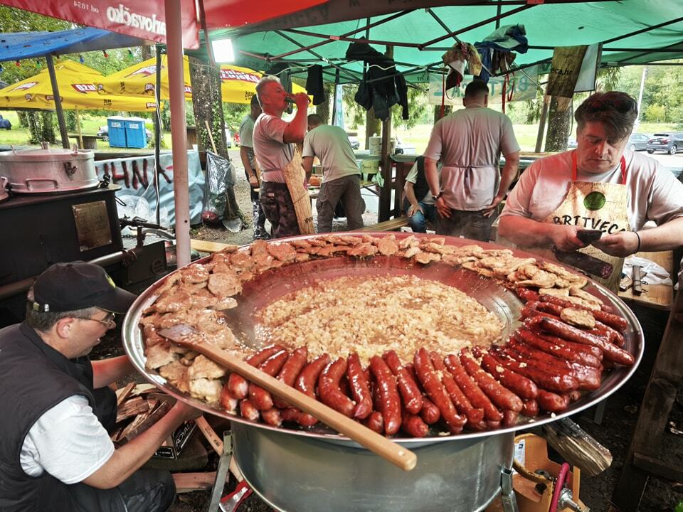 Gastroponuda Udruge Britveca Prezid / Foto: Udruga Britveca