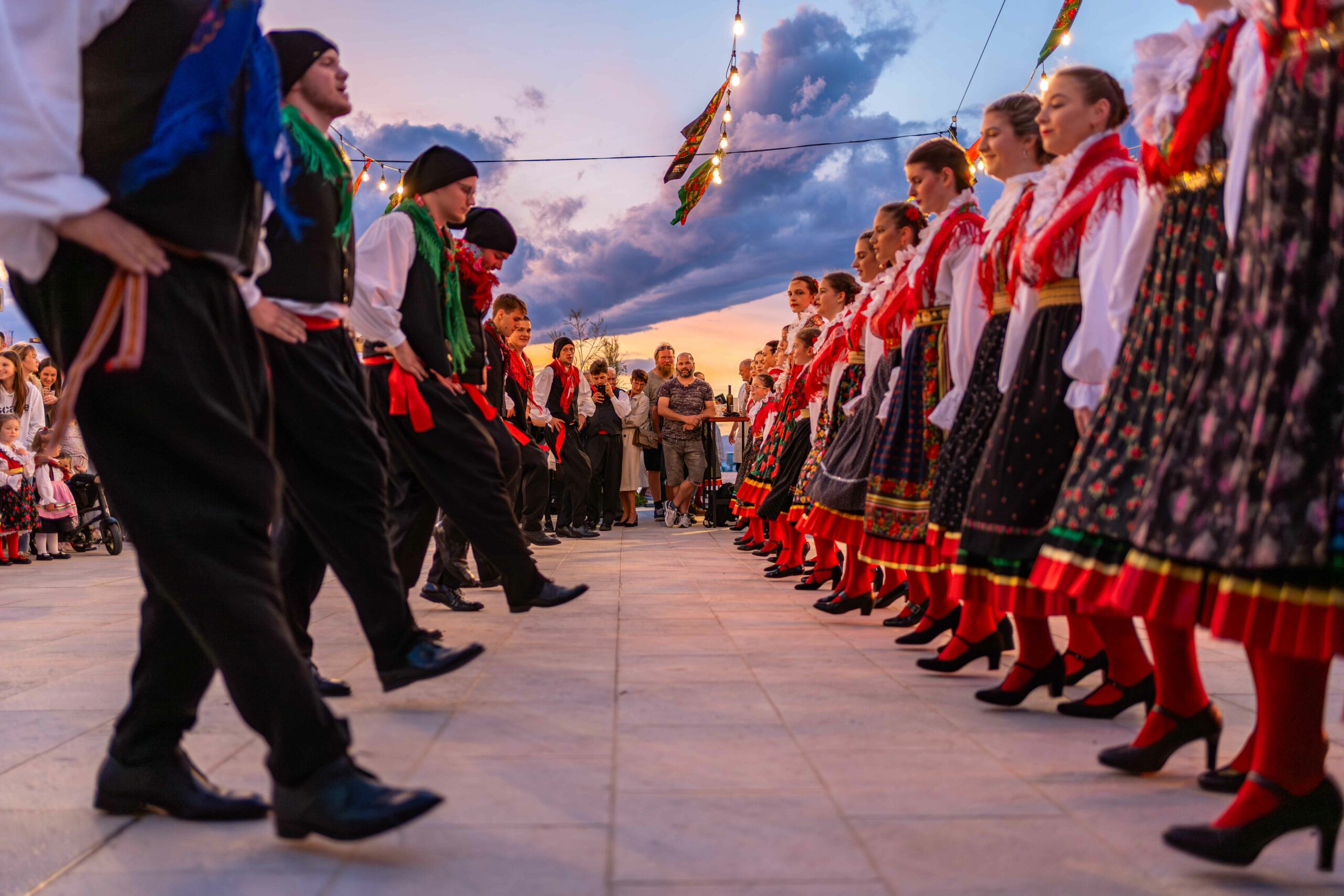 Danas mladi članovi s entuzijazmom prenose folklor na nove generacije / Foto H. KOŠIR