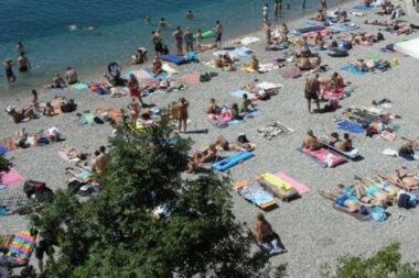 Plaža Prva draga je najljepša senjska plaža / NL arhiva