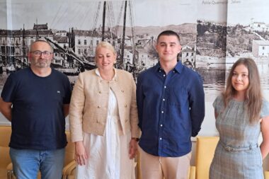 Nikola Sundać, Ivona Matošić Gašparović, Ivano Sundać i Ema Hajdinić / Foto Grad Crikvenica