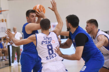 Ivan Vučić i Ivan Miličević protiv Fabijana Šiška/Foto S. DRECHSLER