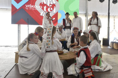 Tradicija se uspješno prenosi s koljena na koljeno / Foto Matea JURČIĆ