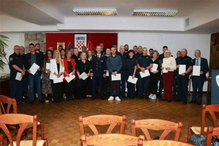 Foto PU PG
