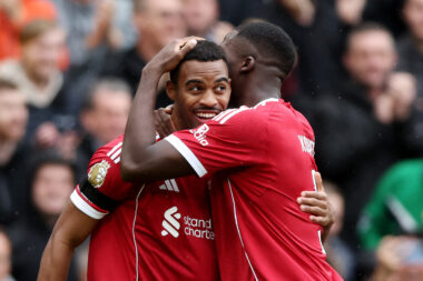 Ryan Graveberch i Ibrahima Konate/Foto REUTERS