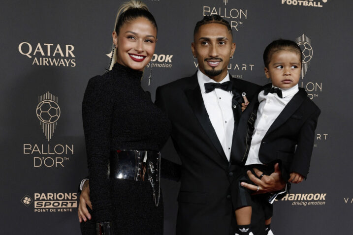 Raphinh s partnericom Natali Rodrigues i sinom uoči dodjele/Foto REUTERS