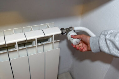 Većina Riječana ugradila je razdjelnike, a oni koji nisu, moraju izračunati isplati li im se dodatni trošak / Foto Arhiva NL