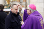Hrvoje Zekanović saborski zastupnik i Tomislav Rogić biskup šibenski / Foto: Duško Jaramaz/PIXSELL