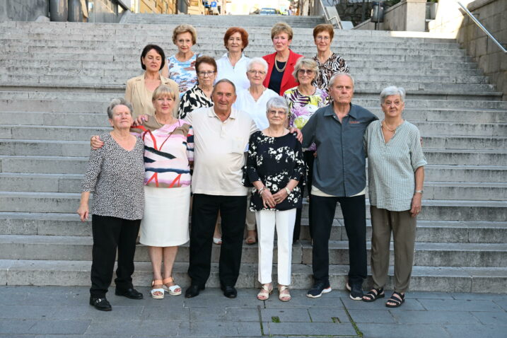Foto N. KURTI