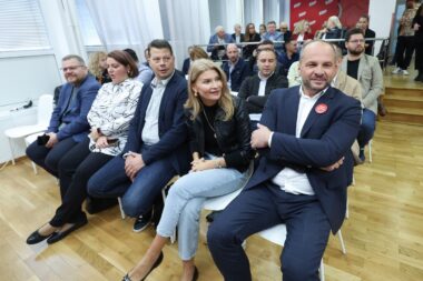 Vrh SDP-a još se traži u ideološkom i organizacijskom smislu / Foto Sanjin Strukic/PIXSELL