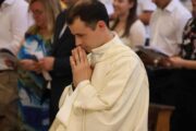 Don Matija Luketić tijekom ređenja za đakona / Foto: ANTE ČUIĆ/GERMANICUM ET HUNGARICUM