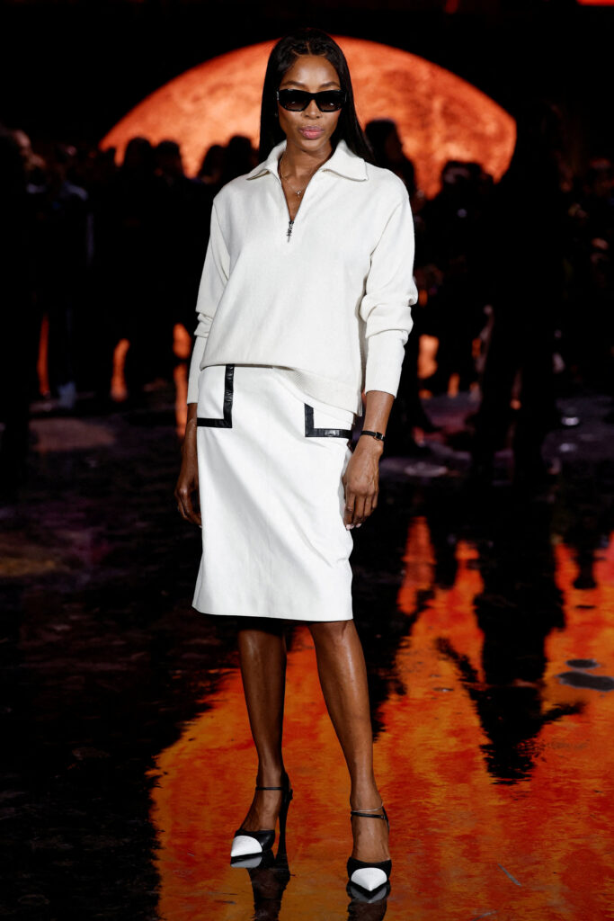 Naomi Campbell voli Dior