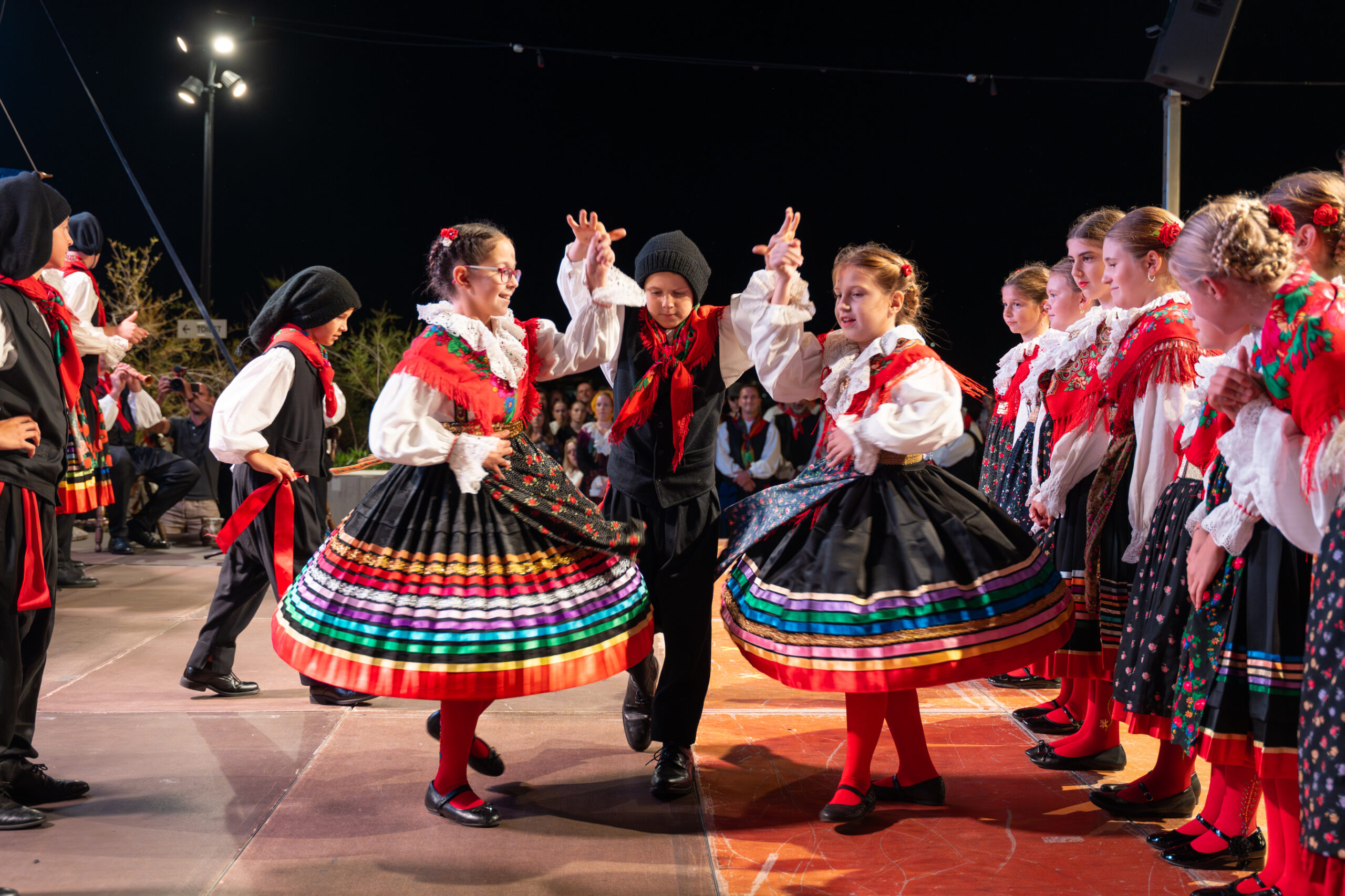 Mladi tancaju / Foto: Marijan Milotić