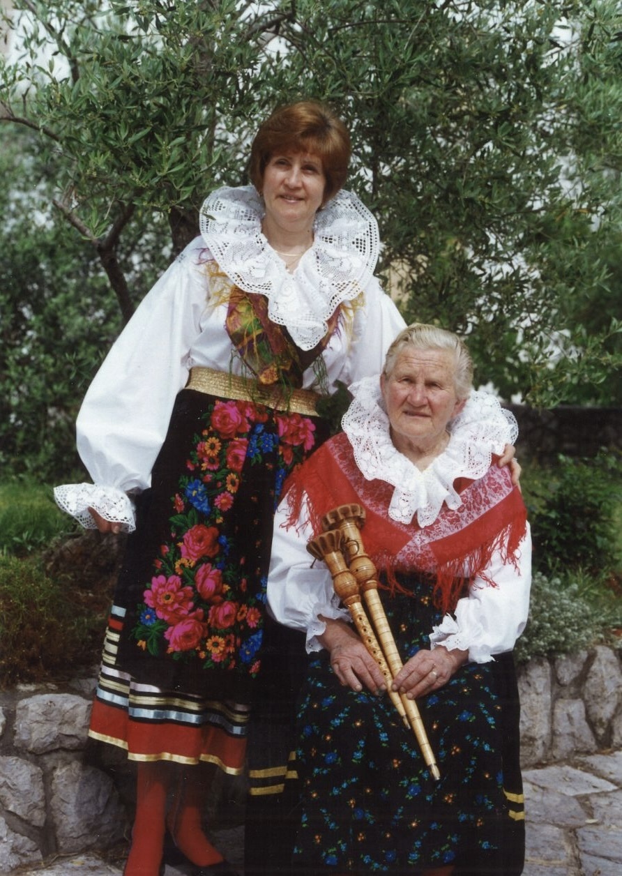 Marija Cerović s majkom Marom Bogović / Foto: NATAŠA C. BADURINA