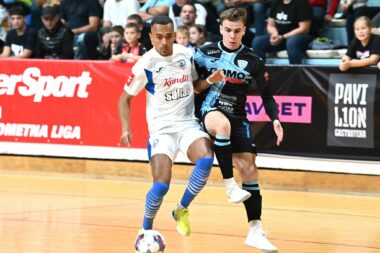 Dvostruki strijelac Filip Kamauli i osječka desetka Santos Walex/Foto M. GRACIN