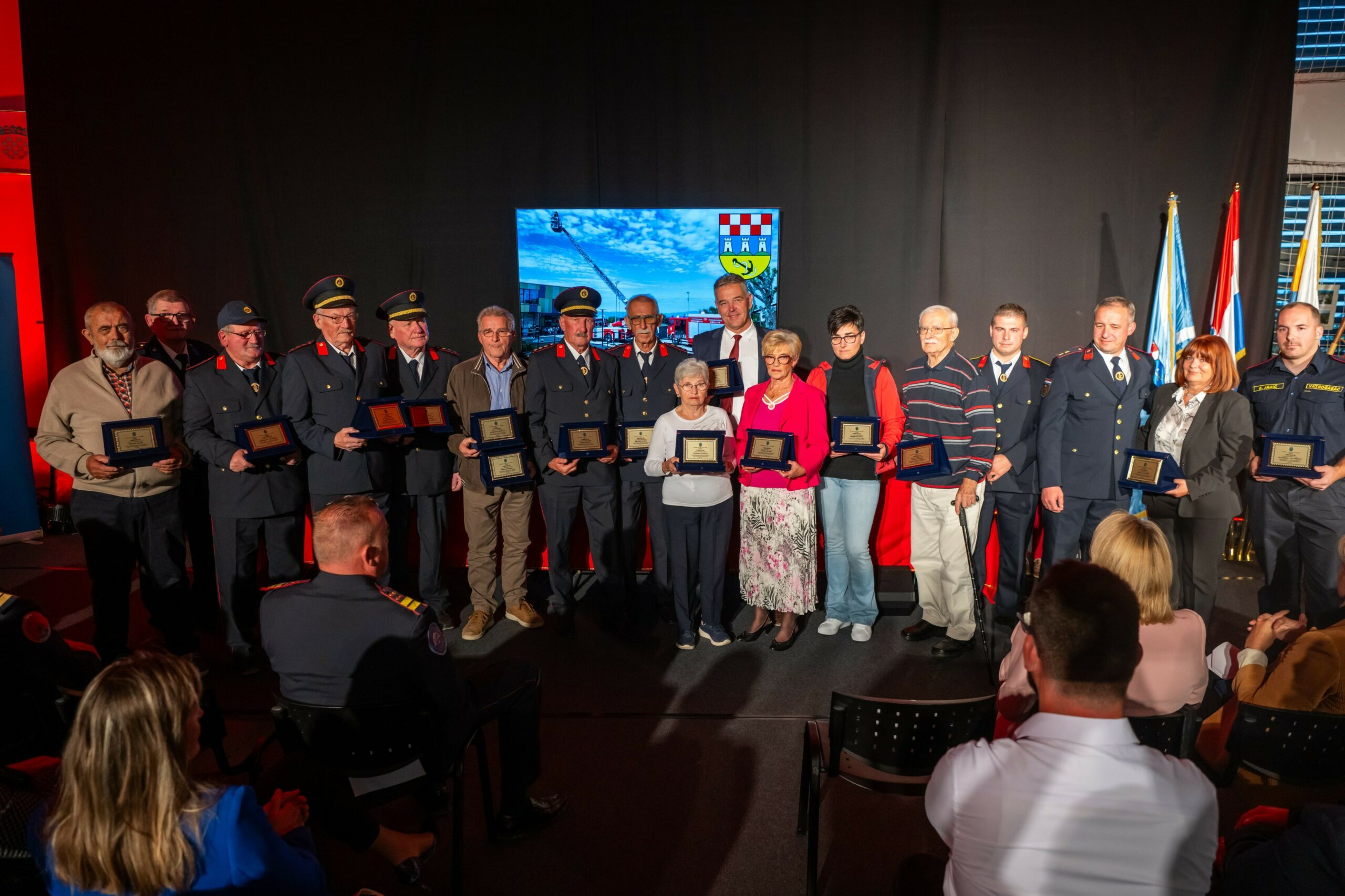 Dobitnici zlatne plakete