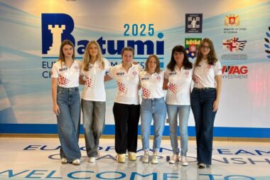 Ema Hajdinić iz ŠK-a Crikvenica nastupila je kao članica Seniorske ženske reprezentacije Hrvatske na Europskom ekipnom prvenstvu u standardnom šahu u gruzijskom Batumiju