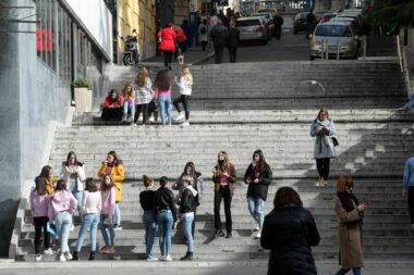 Neki srednjoškolci manipuliraju izostancima nadajući se boljim ocjenama, a roditelji to opravdavaju / Photo: Goran Kovacic/PIXSELL