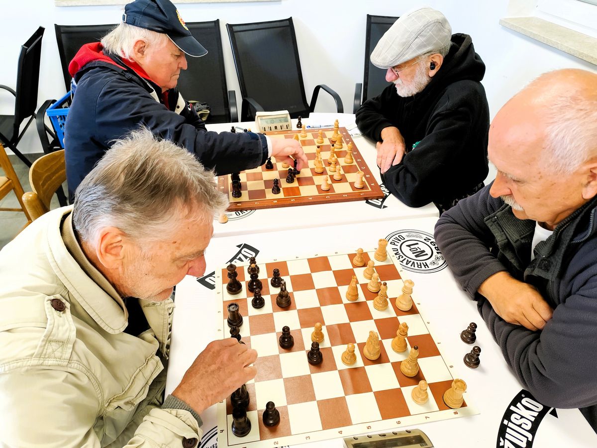 Druženje i zajedništvo u Poljanama, uz dodjelu nagrada za najuspješnije na sportskim igrama
