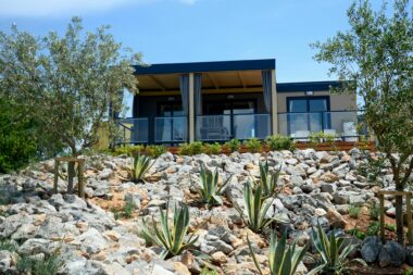 Turistički poduzetnici tvrde da mobilne kućice nisu građevine, već oprema kampa / Photo: Marko Prpic/PIXSELL