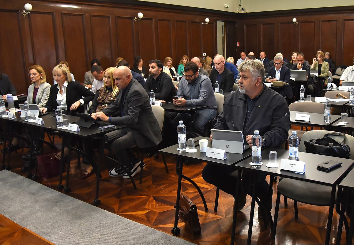 Foto Dean Miculinić