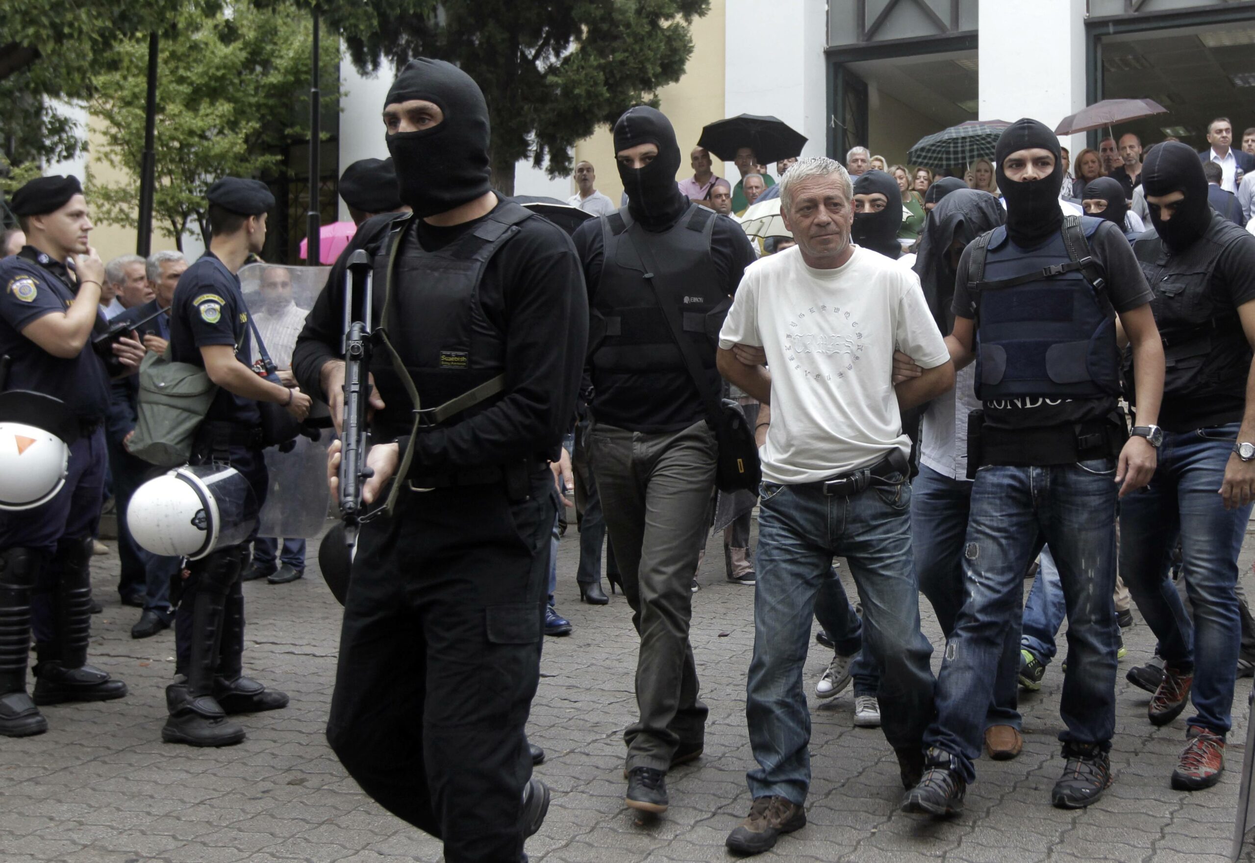 Uhićenja članova ekstremističke Zlatne zore zbog udruživanja u kriminalnu organizaciju i ubojstva antifašističkog repera / REUTERS/John Kolesidis