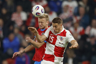 Mario Pašalić i Jaroslav Zeleny/Foto REUTERS