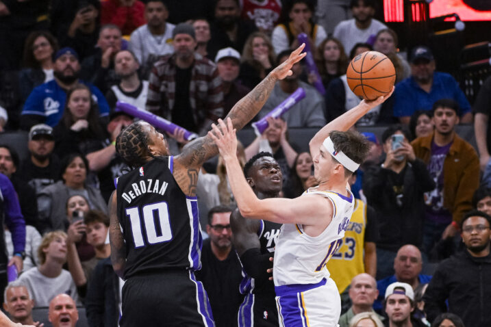 DeMar DeRozan i Austin Reaves/Foto REUTERS