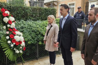 Izaslanstvo Grada Opatije na opatijskom groblju / Foto Grad Opatija