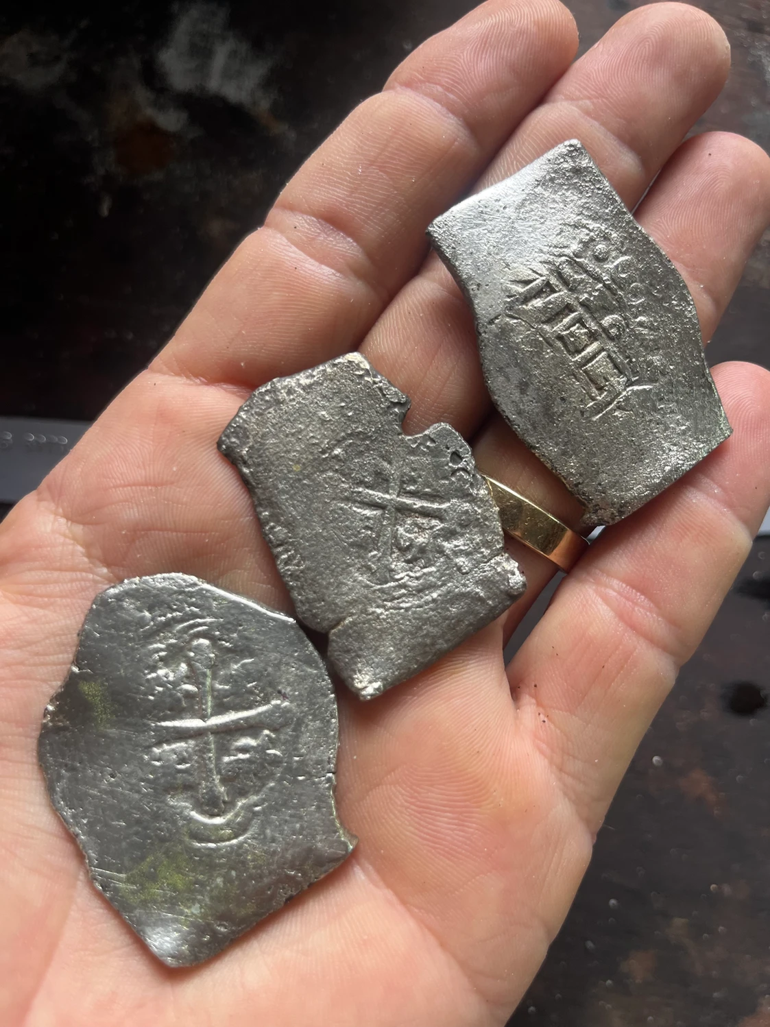 Srebrnjaci s lokacijie potonuća španjolske flote iz 18. stoljeća nakon uklanjanja nečistoća / Foto: FB / 1715 Treasure - Fleet