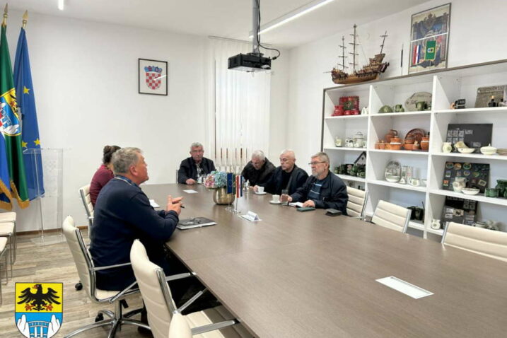 Foto Grad Vrbovsko