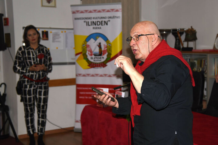 Čitanje poezije / Foto Dean MICULINIĆ