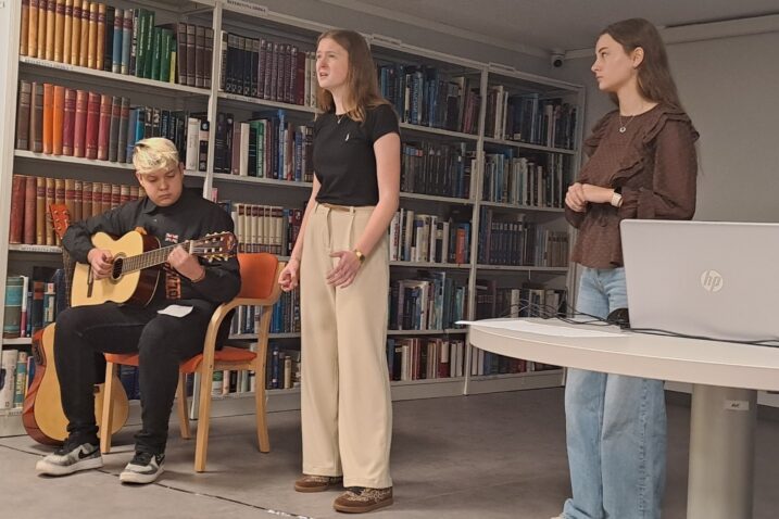 Odličan nastup srednjoškolaca - Mateo Kezele, Dora Ožanić i Katja Musinov / Foto M. KRMPOTIĆ