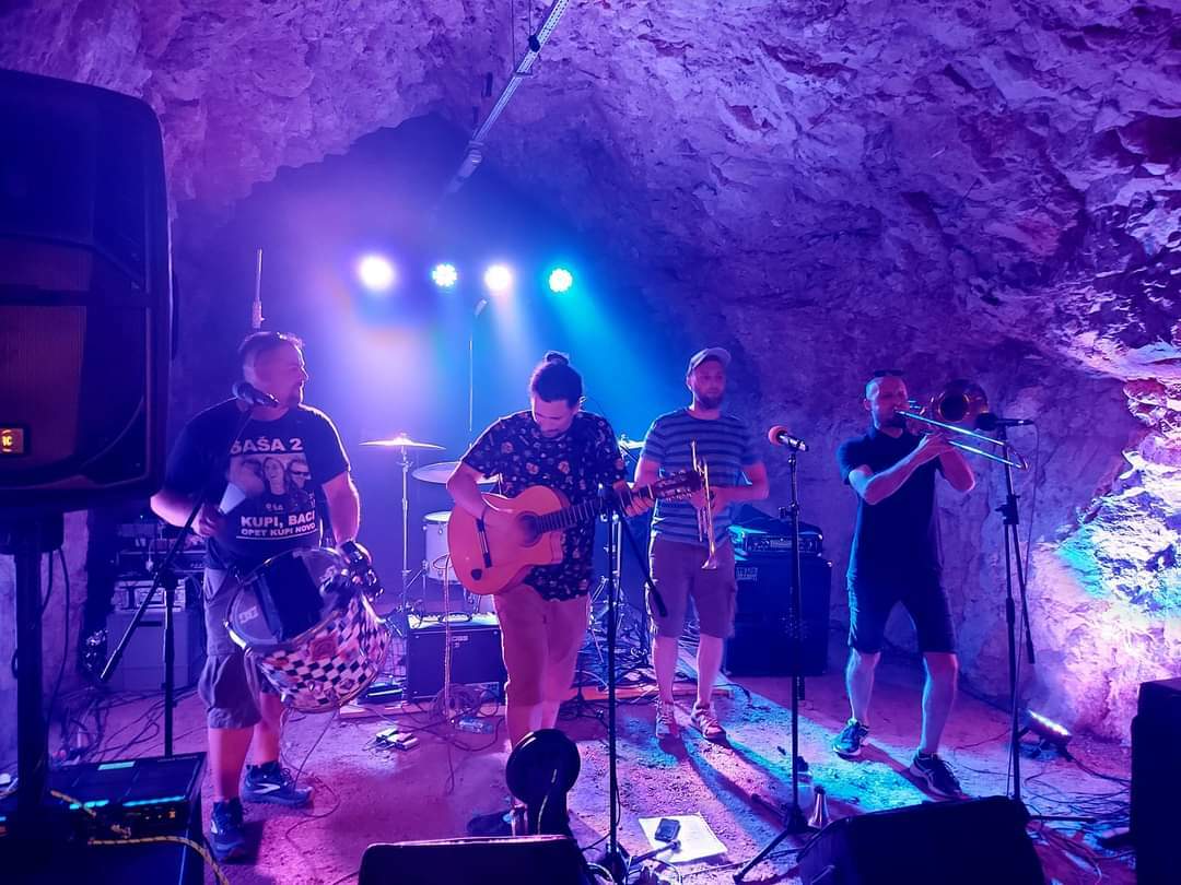 Pachamama Street Connection