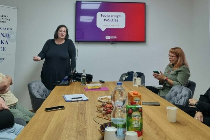 Foto Žene za Gorski kotar