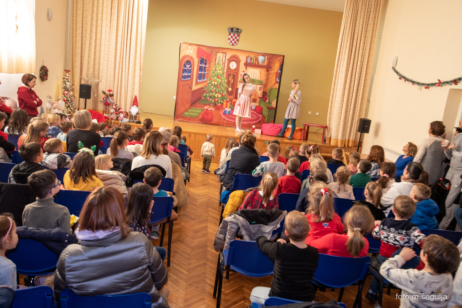 Blagdanske predstave u domovima kulture