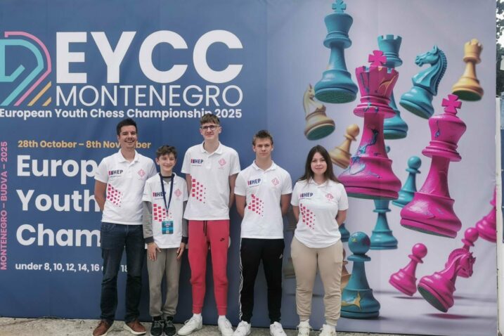 Predstavnici Šahovskog kluba Crikvenica u Budvi / Foto ŠK CRIKVENICA