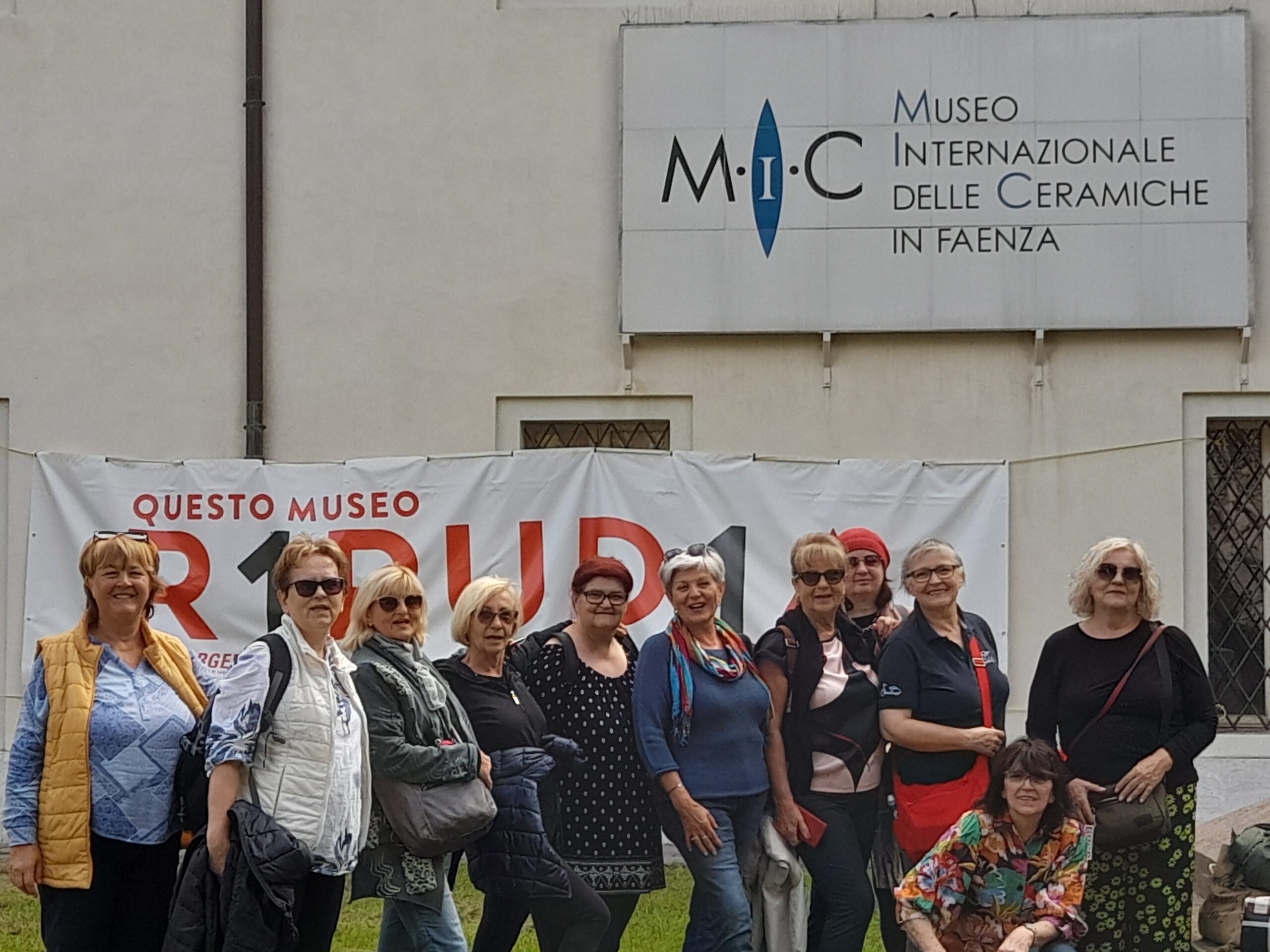 Čavjanske umirovljenice ispred MIC-a / Foto: Udruga umirovljenica Čavle