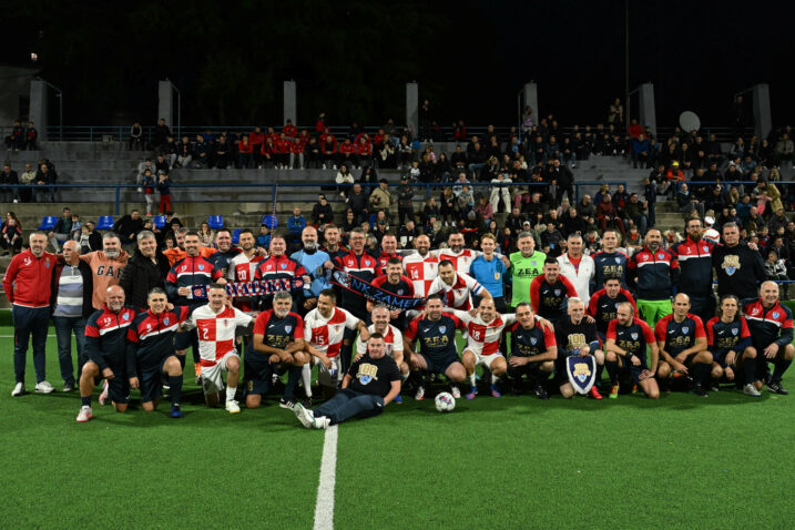 Zajednička fotografija veterana Zameta i hrvatske nogometne reprezentacije/A. KRIŽANEC