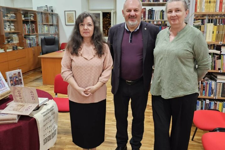 Zanimljivi roman predstavili ravnateljica Prša, prof. Kostelac-Gomerčić i autor Beronić / Foto: GKO