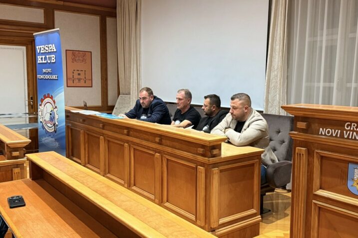 Foto Vespa klub Novi Vinodolski