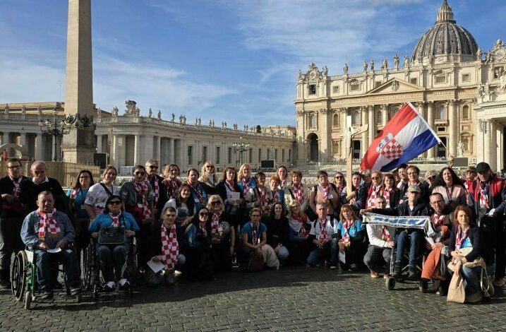 Trsatski trećoredci u Rim poveli najpotrebitije / Foto OFS Trsat/Riječka nadbiskupija