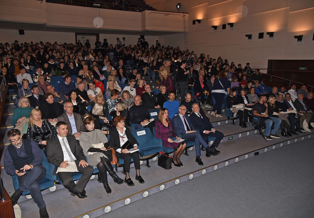 Foto Dean Miculinić