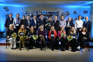 Dobitnici priznanja i čelnici Obrtničke komore na svečanosti u Čavlima / Foto Nikola Kurti